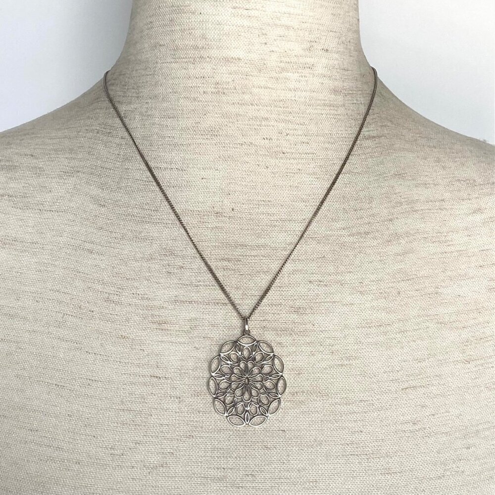 Sterling Silver 925 Oval Pierced Filigree Scrollwork Pendant Necklace 17.5"